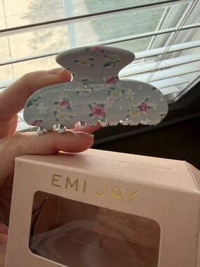 Emi Jay sweetheart hair clip tea party